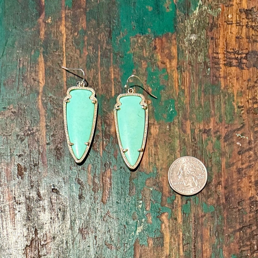 Kendra Scott Mint Green Arrowhead Earrings - Picture 2 of 2